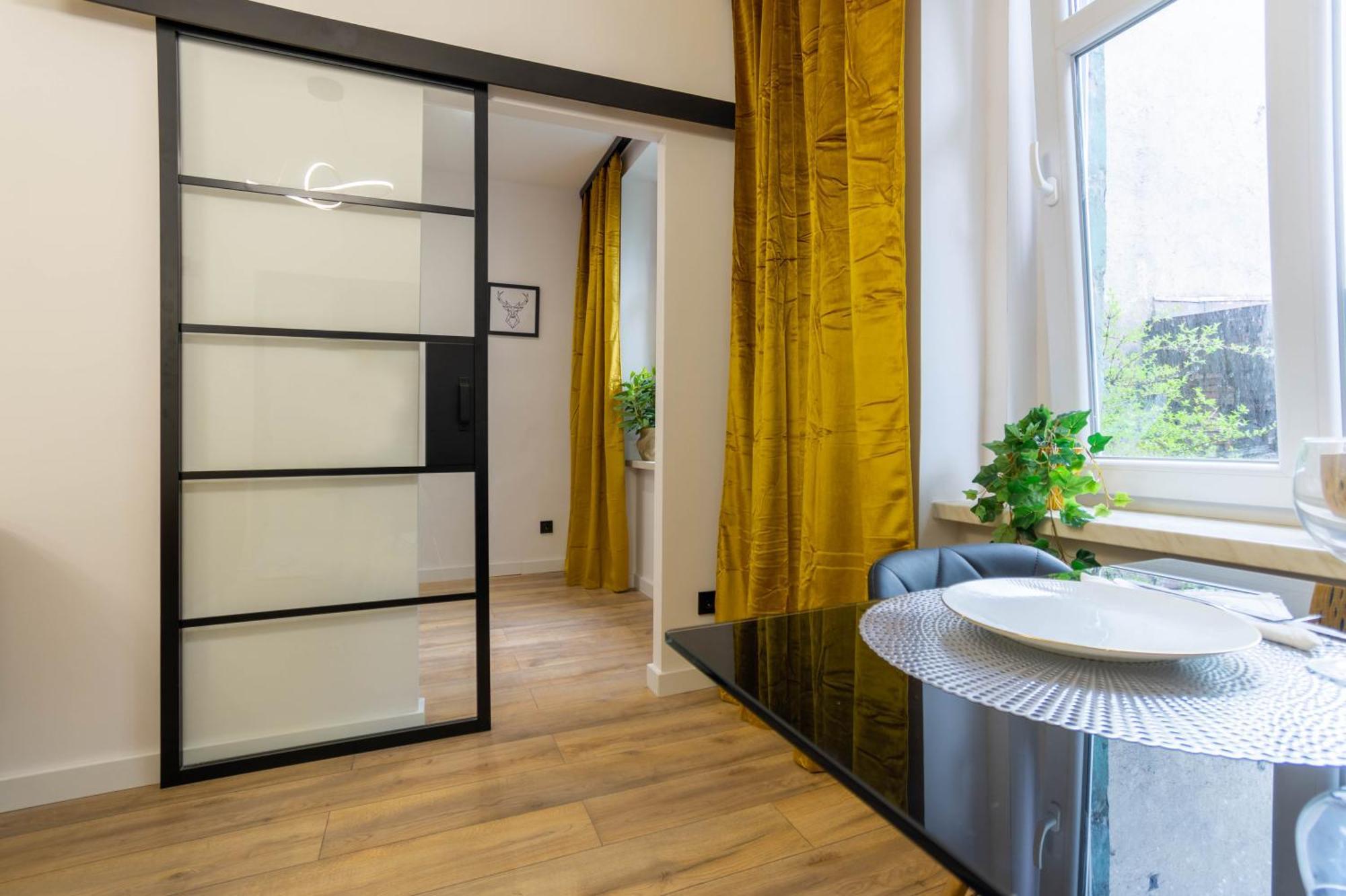 바이톰 Klimatyczny Apartament Wroclawska 아파트 외부 사진